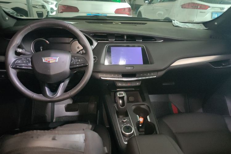 Used Cadillac XT4 2018 28T Two-Wheel Drive Leading Version Center Console