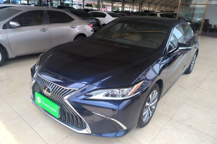 Used Lexus ES 2021 260 Excellence Edition Guazi used car, China used car export, Used car for sale, Used Lexus cars, Cheapest cars for sale