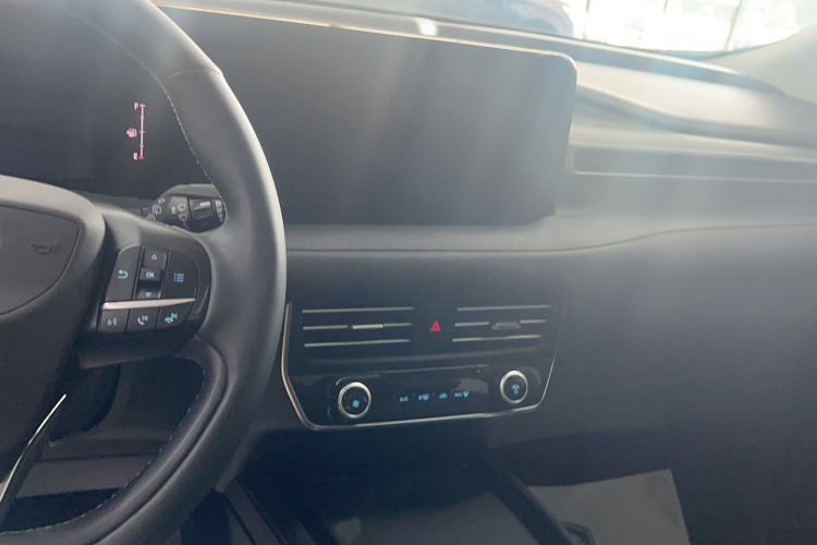 Used Ford Edge 2021 PLUS EcoBoost 245 Two-Wheel-Drive Platinum Edition 5 Seats