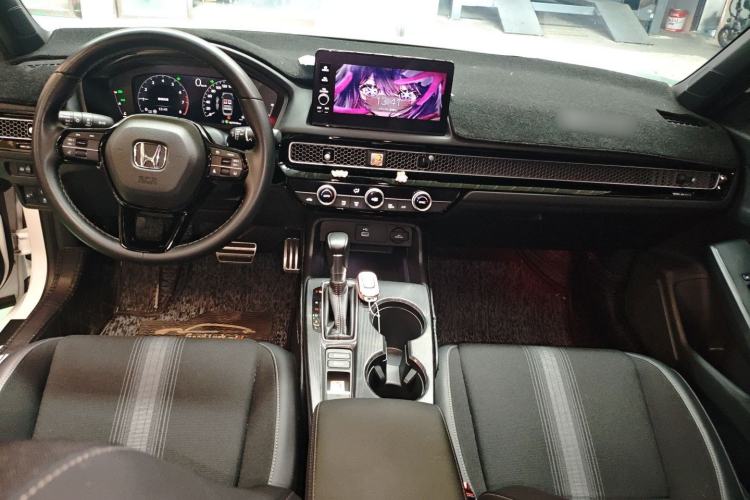 Used Honda Civic 2022 240TURBO CVT Dynamic Edition
