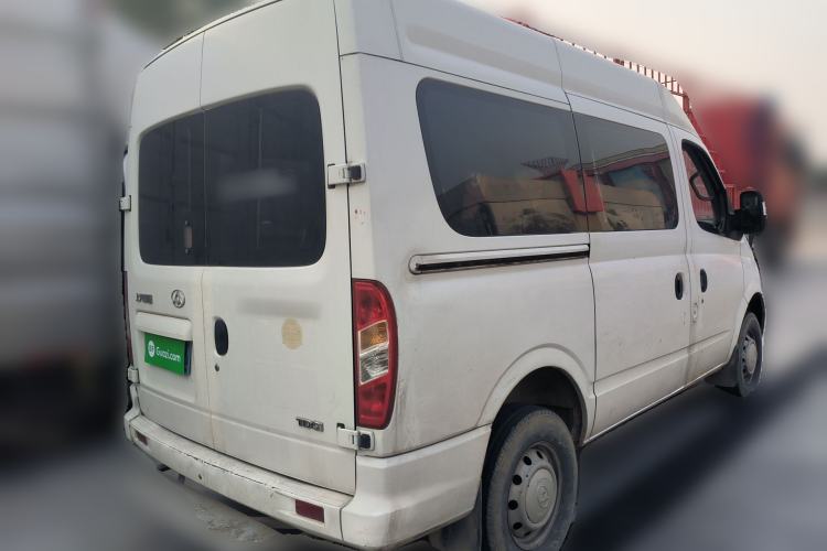 Used SAIC MAXUS Xintu V80 2015 2.5T Manual Aoyuntong Version Short Wheelbase Mid-Roof Rear Right 45 Deg