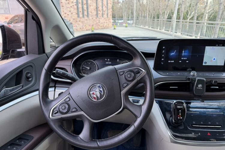 Used Buick GL8 2021 Land Cruiser Executive 652T Premium Model Steering Wheel