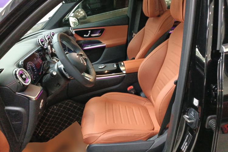 Used Mercedes-Benz GLC 2024 Facelifted GLC 260 L 4MATIC Luxury Version 5 Seats