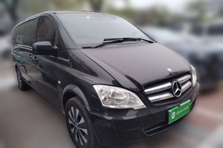 Used Mercedes-Benz Vito 2011 2.5L Elite Edition Front Right 45 Deg