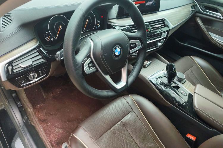 Used BMW 5 Series New Energy 2019 Updated Version 530Le Luxury Package Steering Wheel