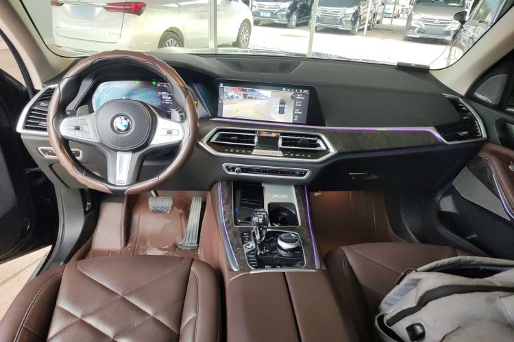 Used BMW X5 2022 xDrive 30Li Luxury M Sport Package