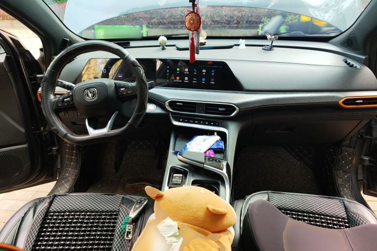 Used CHANGAN UNI-T 2022 1.5T Prestige Version Center Console