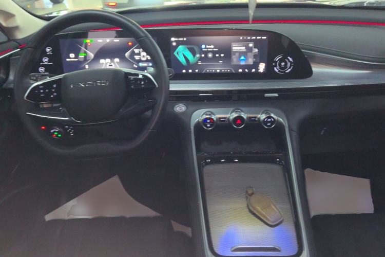 Used EXEED Lingyun 2025 300T Two-Wheel Drive Starry Edition Center Console