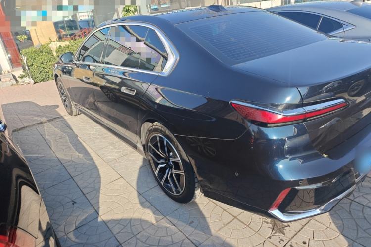 Used BMW 7 Series 2023 735Li M Sport Package