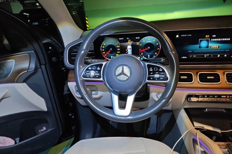 Used Mercedes-Benz GLE 2020 GLE 350 4MATIC Luxury Model Steering Wheel