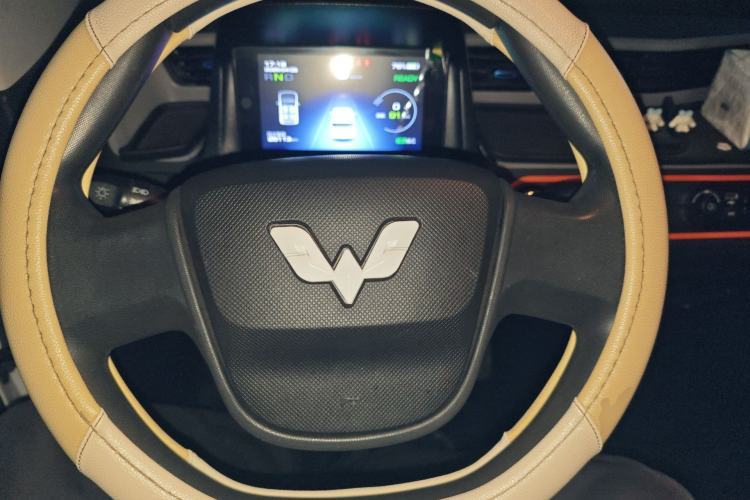 Used Wuling Hongguang MINIEV 2022 Zizai Version Lithium Iron Phosphate Steering Wheel