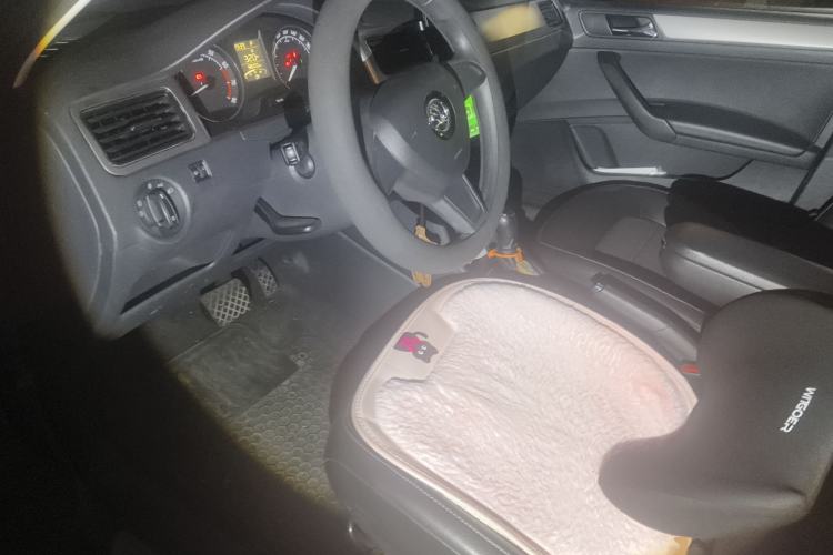 Used Skoda Rapid Spaceback 2016 Revised 1.6L Automatic Chuanxing Version