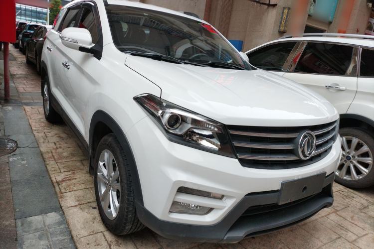 Used Dongfeng Fengon S560 2019 1.8L CVT Elite Model Front Right 45 Deg