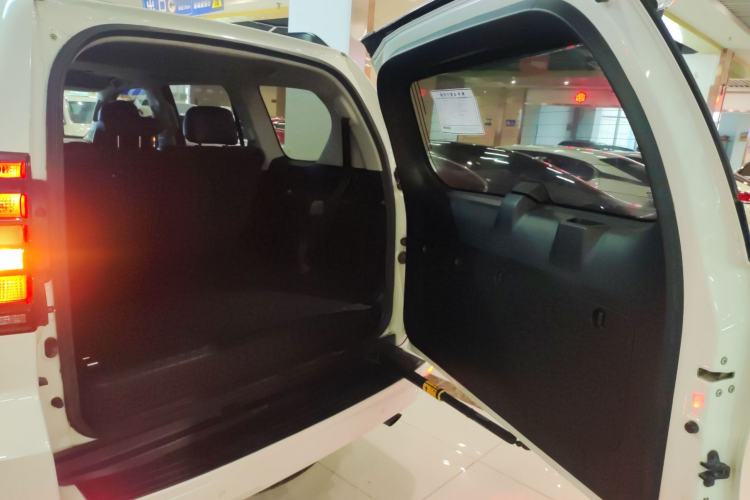 Used Toyota Prado 2018 3.5L Automatic SX Trunk