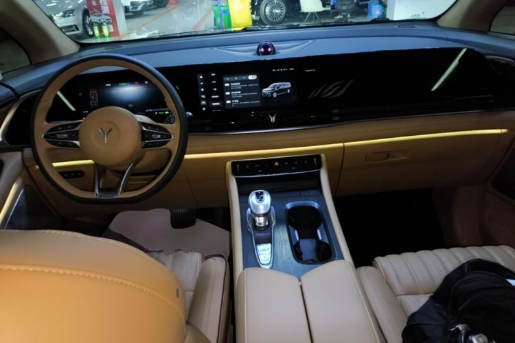 Used VOYAH Dream 2024 PHEV Ultra-Long Range Flagship Edition
