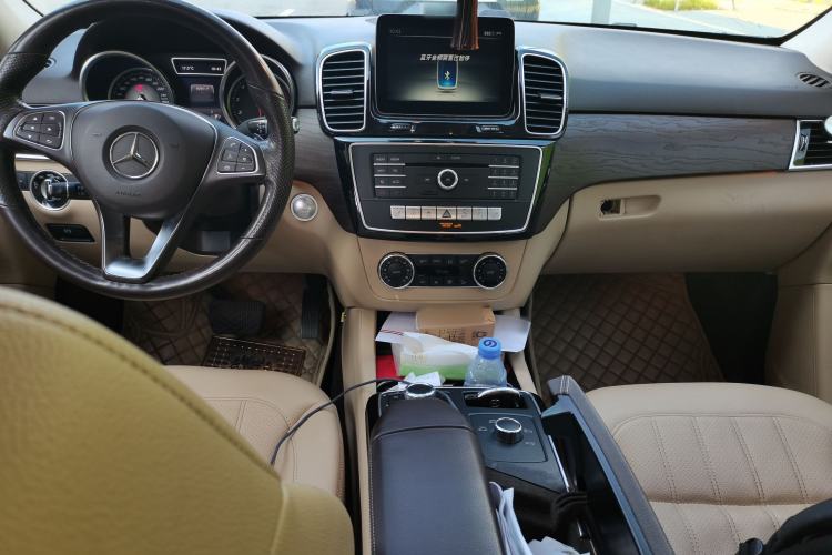 Used Mercedes-Benz GLE 2016 GLE 320 4MATIC Dynamic Edition Center Console