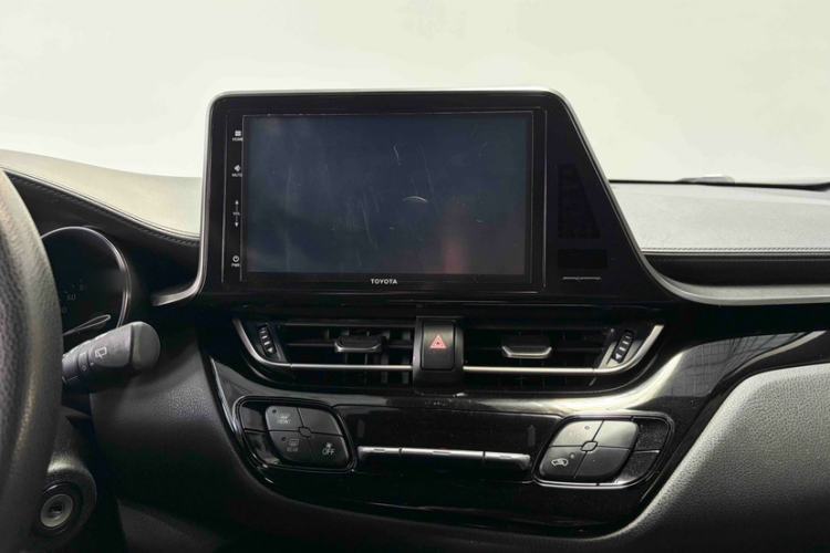 Used Toyota IZOA 2018 2.0L Yidong Version China V Standard
