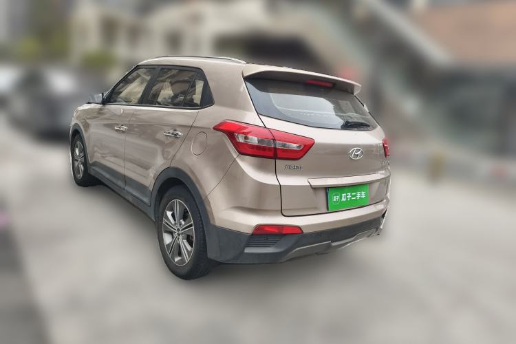 Used Hyundai ix25 2015 1.6L Automatic Two-Wheel-Drive Deluxe DLX Model
