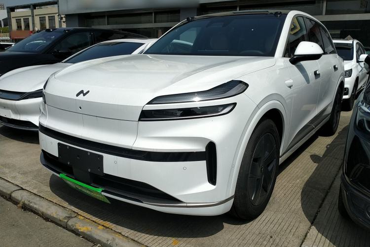 Used ONVO Luxeed L90 2025 Model—Ultra Six-Seater Version