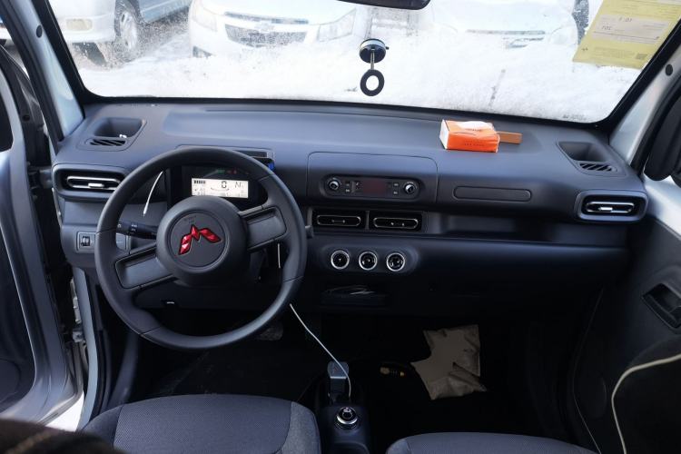 Used Wuling Zhiguang New Energy 2025 Standard Model Center Console