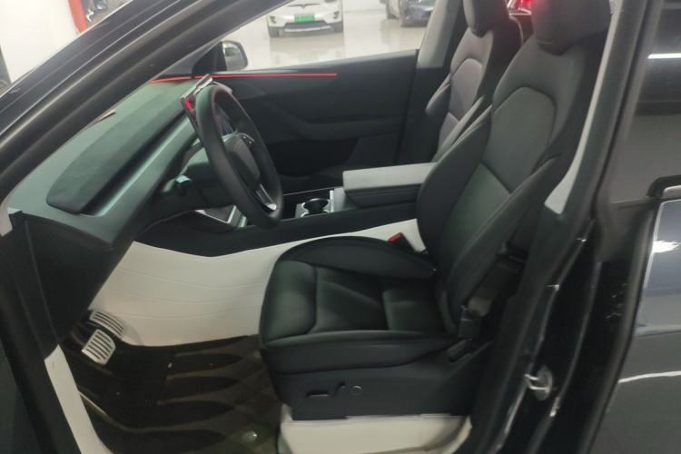 Used Tesla Model Y 2025 Long-Range All-Wheel Drive First Edition