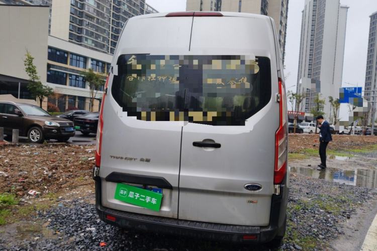 Used Ford Transit 2017 2.0T Diesel Multi-Purpose Commercial Vehicle Mid-Drive Mid-Roof China IV Standard
