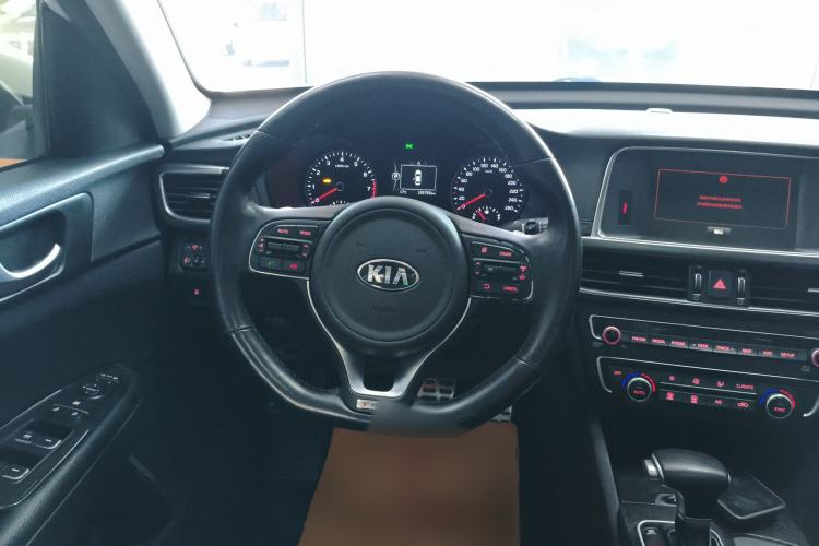 Used Kia K5 2016 1.6T Automatic LUX Steering Wheel