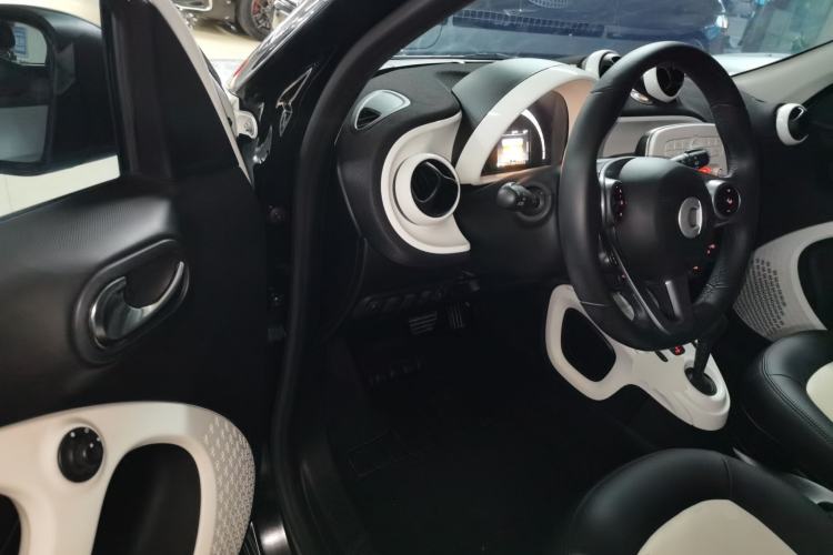 Used smart forfour 2018 1.0L 52kW Passion Edition
