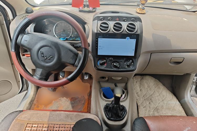 Used Wuling Hongguang 2010 1.4L Comfort Version Center Console