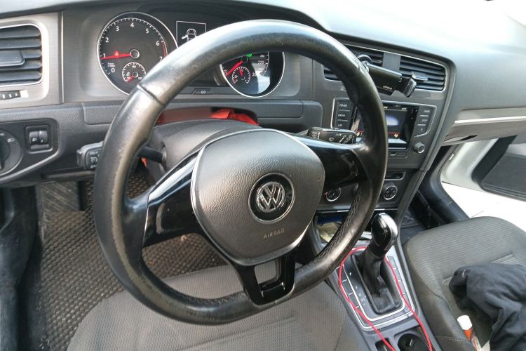 Used Volkswagen Golf 2015 1.6L Automatic Comfort Model
