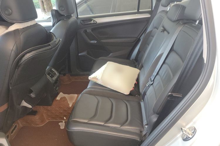 Used Volkswagen Tiguan L 2018 380TSI Automatic All-Wheel Drive Luxury Edition Left Rear Seat