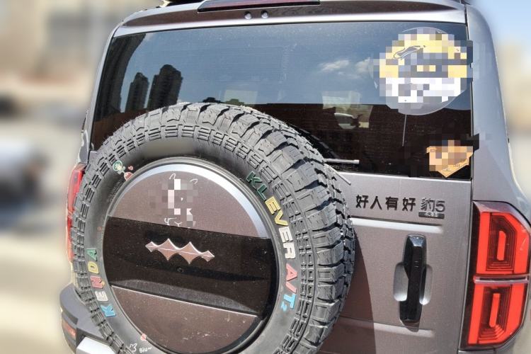 Used Formula Leopard 5 2023 Navigator Edition
