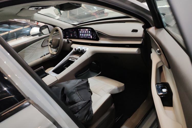 Used EXEED Stellar C-DM 2024 1.5T Long-Range Pro
