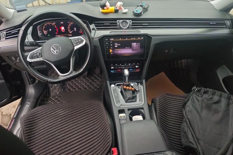 Used Volkswagen Magotan 2021 330TSI DSG 30th Anniversary Edition Center Console