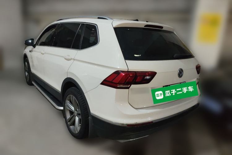 Used Volkswagen Tiguan L 2017 330TSI Automatic Two-Wheel Drive Luxury Edition Rear Left 45 Deg