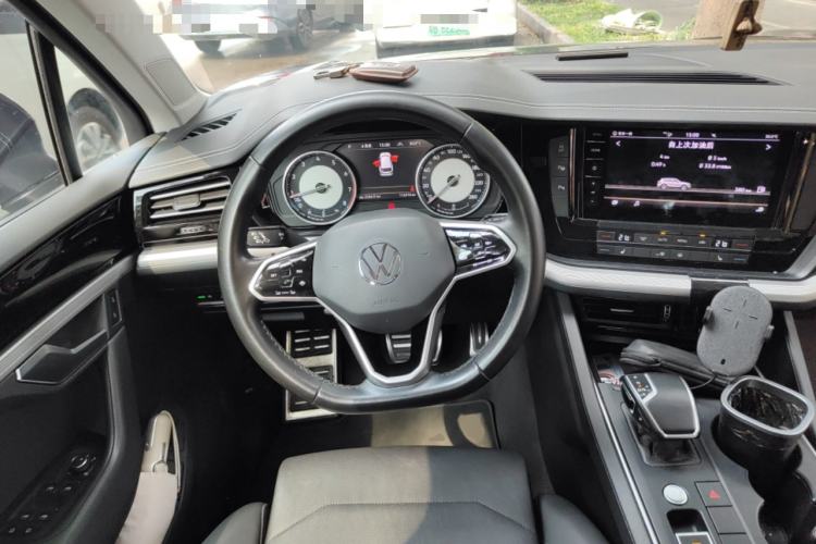 Used Volkswagen Touareg 2021 2.0 TSI Flagship Special Edition Steering Wheel