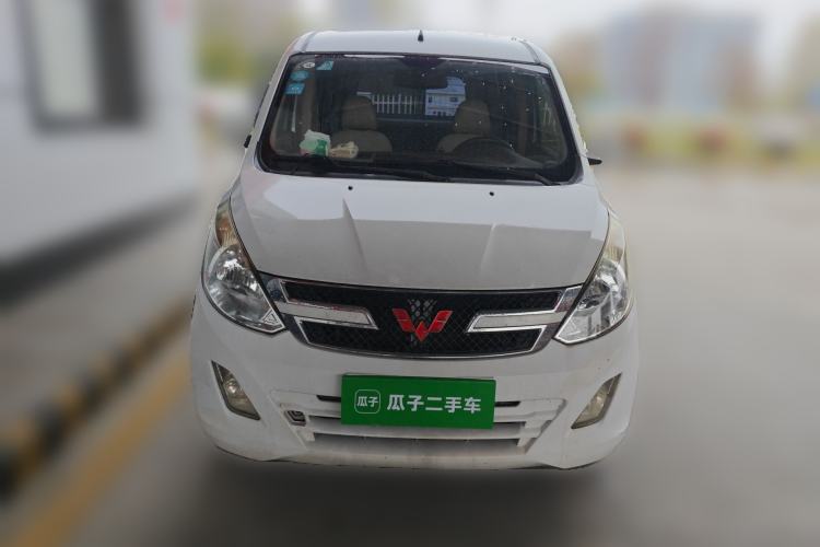 Used Wuling Rongguang V 2016 1.5L Standard Version Front