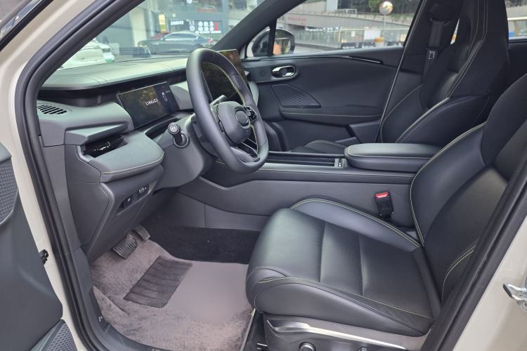 Used Lynk & Co 06 2025 Renew 1.5T Halo Interior 9