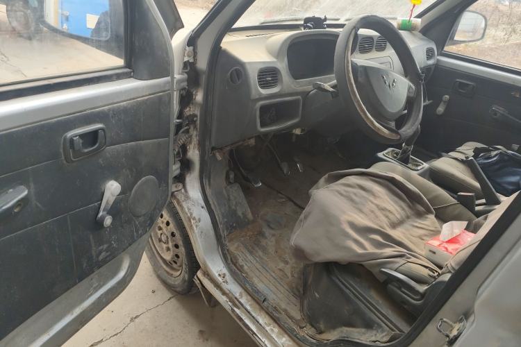 Used Wuling Zhiguang 2010 1.0L New Version Practical Short-Body L2Y