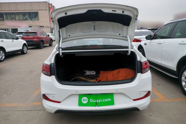 Used Hyundai Celesta 2018 1.6L Automatic GL Enjoyment Edition China VI compliant Trunk