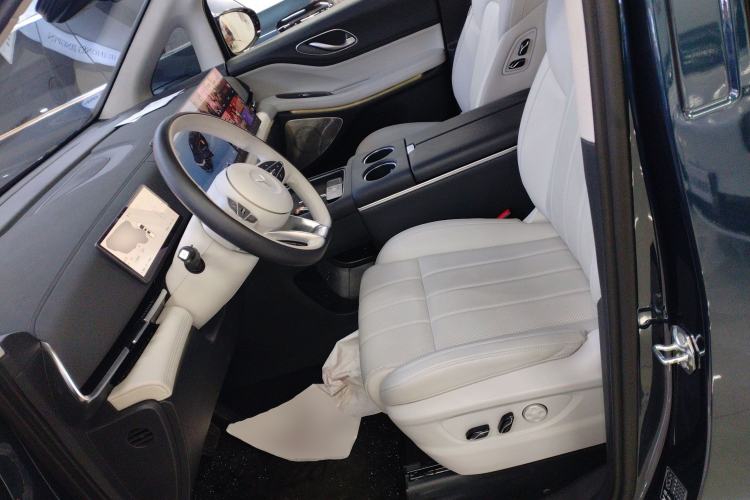 Used VOYAH Dream 2025 PHEV Four-Wheel Drive Prestige Kunpeng Edition
