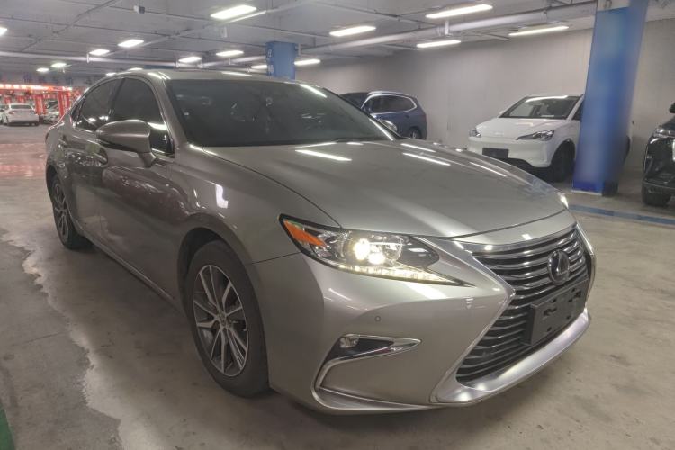 Used Lexus ES 2015 300h Comfort Edition