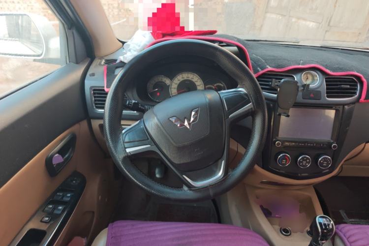 Used Wuling Hongguang 2014 1.5L S Comfort Model