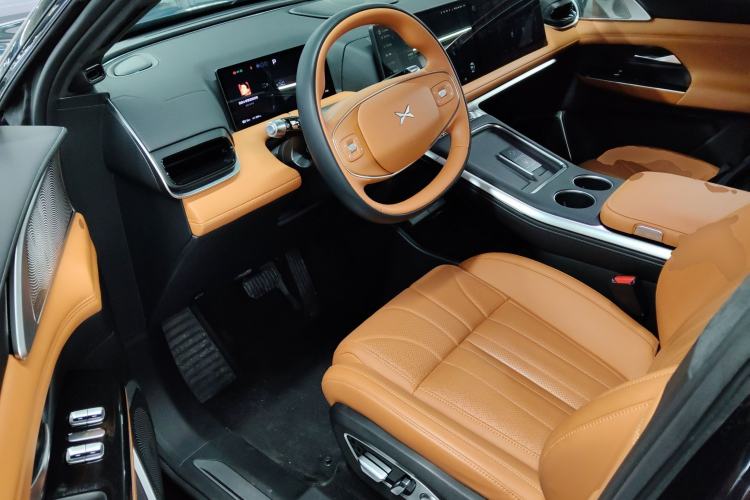 Used XPeng G9 2025 625 Long-Range Max Driver Seat