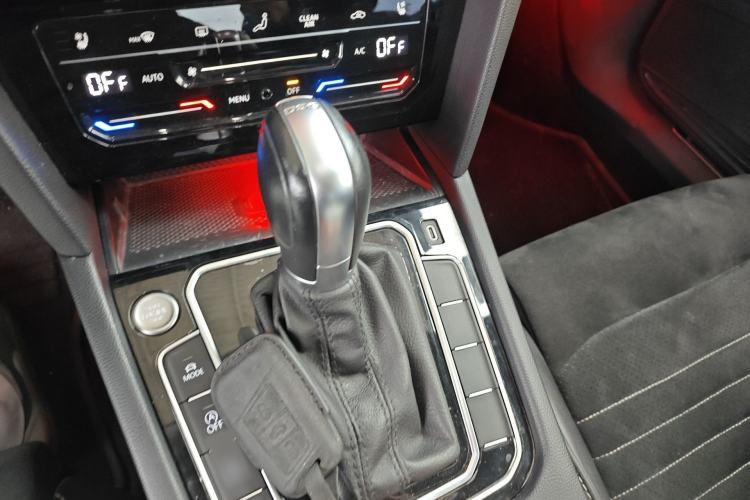 Used Volkswagen Magotan 2020 330TSI DSG Luxury Edition Gear Lever