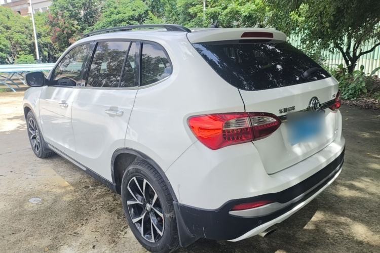 Used Brilliance V5 2016 1.5T Automatic Two-Wheel Drive Smart Version
