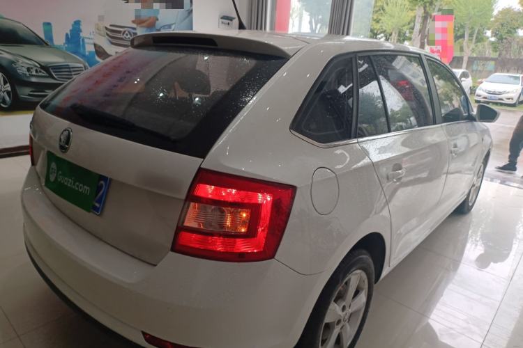 Used Skoda Rapid Spaceback 2016 Revised 1.6L Automatic Chuanxing Version Rear Right 45 Deg