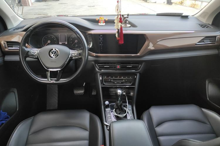 Used Volkswagen Tharu 2021 280TSI Two-Wheel-Drive Luxury Edition Center Console