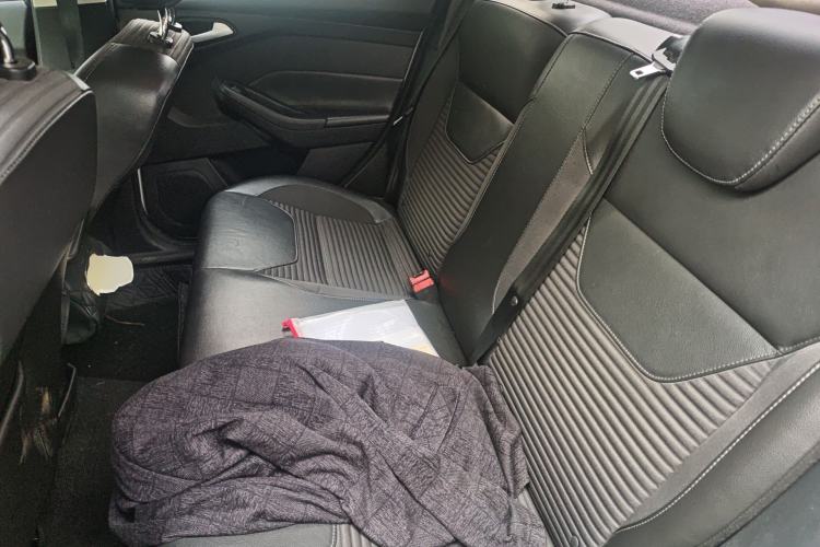 Used Ford Focus 2017 Sedan 1.6L Automatic Fashion Edition Smart Drive Version Left Rear Seat