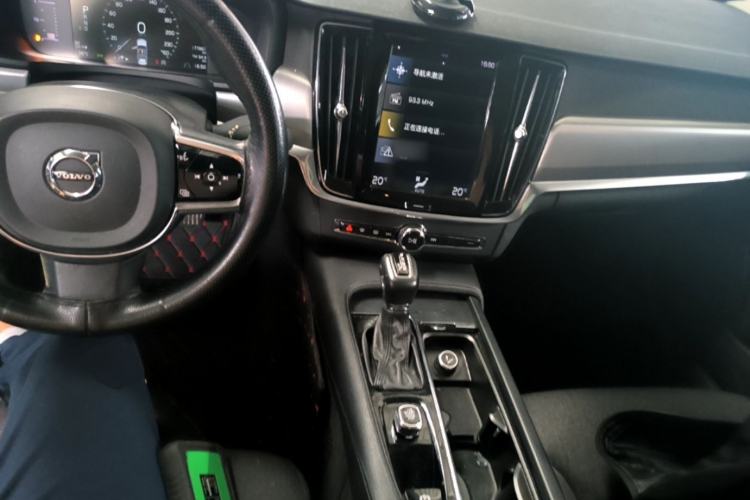 Used Volvo S90 2019 T4 Zhiyi Edition